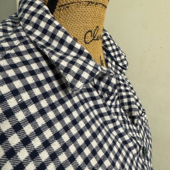C & C California SZ S Long Sleeves Black and White Gingham Button-Up Shirt - Picture 6 of 16